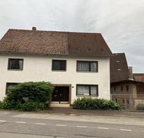 Einfamilienhaus mit Stallgebäuden & vielen Möglichkeiten - Meeder