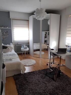 Foto - Schöne 3-Zimmerwohnung,für SinglePaar oder Familie ab April 2026