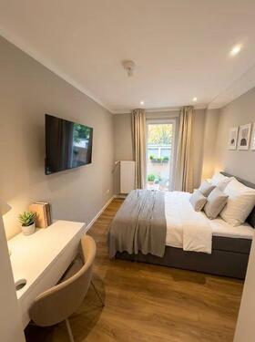 Foto - Erstbezug! Möbliertes Zimmer mit eigenem Balkon in frisch sanierter 4er-WG