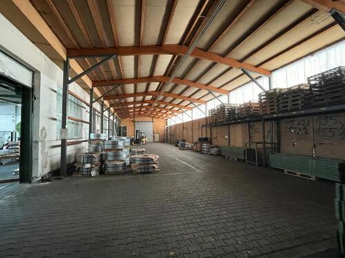 Foto - Gewerbehalle 400 Quadratmeter Halle Lager