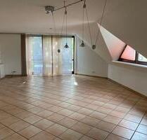 Schöne, helle großzügige Dachgeschosswohnung in Quickborn