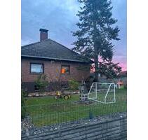Freistehendes Einfamilienhaus mit Garten - Sachsenhagen