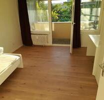 WG Zimmer mit Balkon 20 qm. In Schöneberg - Berlin Tempelhof-Schöneberg