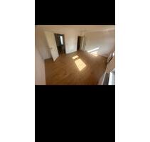 3-Zi-Wohnung nahe Oschatz (30 Min Leipzig) – Balkon, Stellplatz - Mügeln