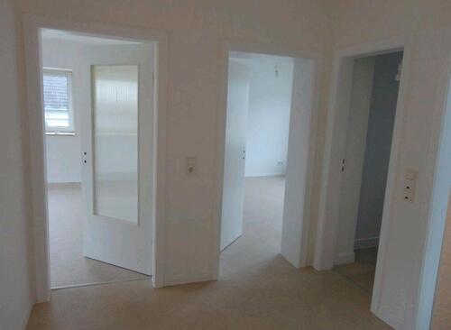 Foto - KEIN JOBCENTER 4 ZKB Wohnung - 650,00&nbsp;EUR Kaltmiete, ca.&nbsp; 89,00&nbsp;m&sup2;