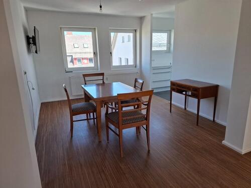 Foto - Maisonette-Wohnung mit ca. 150 m² Wohnfläche – Balkon, 2 Bäder, EBK, gute Nachbarschaft