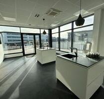 Büro- und Showroom-190qm² vielseitig nutzbar; Hallennutzung mgl. - Kösching