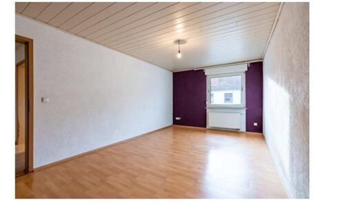 Foto - 3-Zimmer-Wohnung mit Balkon - 880,00 EUR Kaltmiete,