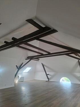 Foto - Neu renovierte 100 m² Wohnung - 900,00&nbsp;EUR Kaltmiete, ca.&nbsp; 100,00&nbsp;m&sup2;