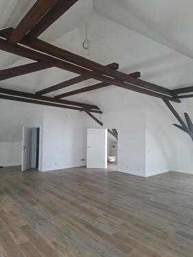 Foto - 1 Zimmer Dachgeschoßwohnung zur Miete in Bad Hönningen