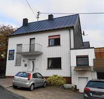 Einfamilienhaus als Kapitalanlage in ruhiger Lage - Straßenhaus