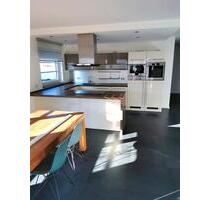 Stilvolle 4-Zimmer-Wohnung, Terrasse, kl. Garten, Dreieich Gö