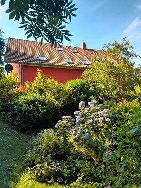 Foto - Eigenheim, Haus , Haus mit Einliegerwohnung