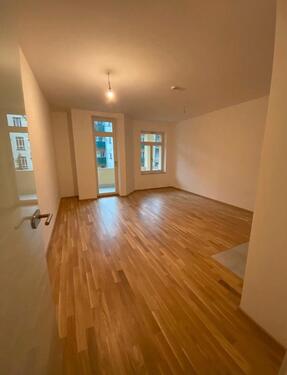 Foto - Modern sanierte 2,5 Zimmer Altbauwohnung mit Balkon