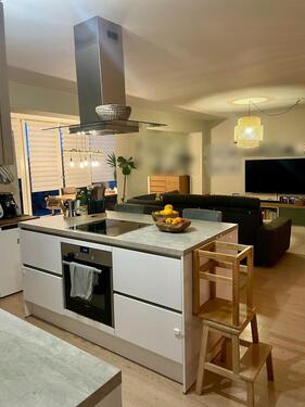 Foto - Großzügige Whg mit offener KücheEss-Wohnzimmer + 2 Zimmer + Bad