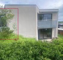 Modern sanierte Eigentumswohnung in Dreiparteienhaus mit Terrasse - Karlsbad