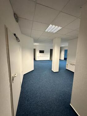Foto - Büro, Praxis, Musikschule, Lager, große Gewerbefl. zentral in WHV