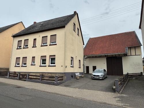 Foto - Wohnhaus mit Nebengebäude - 237.000,00&nbsp;EUR Kaufpreis, ca.&nbsp; 150,00&nbsp;m&sup2;