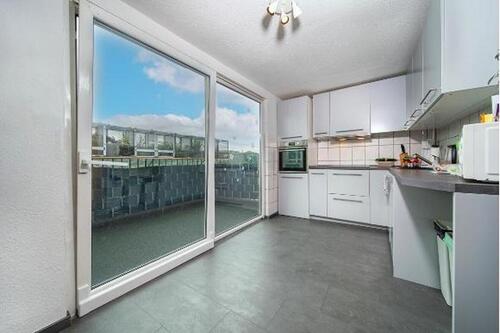 Foto - Großzügige 4-Zimmer-Wohnung in ruhiger Wohnlage