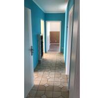 110 qm; 4 Zimmer, Küche, Bad, Balkon; ruh. Lage, Hü.-Rechtenbach - Hüttenberg