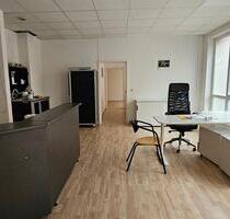 Helle Erdgeschosswohnung mit Office-Charme - Erfurt Andreasvorstadt