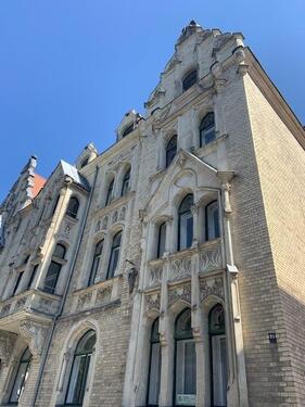 Foto - 130m³ Altbauwohnung inmitten der Stadt - komplett frisch saniert - Holzparkett und EBK!