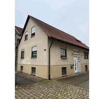 Freistehendes Einfamilienhaus mit ca. 150 m² - Knetzgau