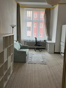 Foto - Biete helles 25 qm Zimmer in einer 170qm Wohnung mit 6 Zimmern
