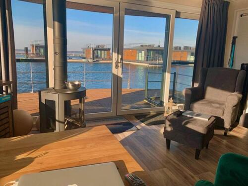 Foto - Hausboot, Fewo, Wasser, Bärwalder See, Sachsen, Kurz-Urlaub