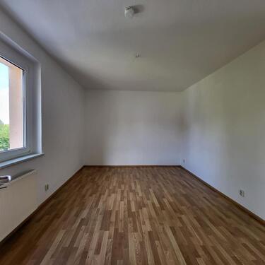 Foto - Helle 2-Raumwohnung - Balkon - Tageslichtbad mit Wanne - ideal für Singles oder Pärchen