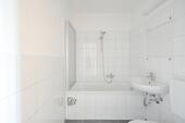 Foto - 4 Zimmer - frisch renoviert - ab sofort verfügbar