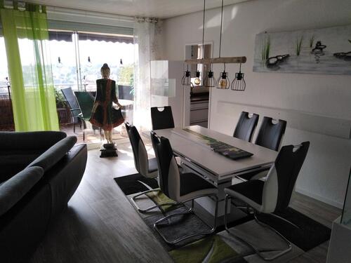 Foto - 2 Zimmer 73qm, Küche, Bad, spert.WC, LoggiaBalkon, Keller