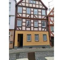 ZU VERKAUFEN FÜNF WOHNUNGEN HAUS ZENTRUM IN ALSFELD (Hessen)