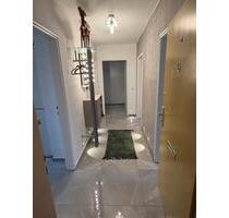 Luxuriöse 3 Zimmer Wohnung voll möblieret zu vermieten. SANIERT - Salzgitter