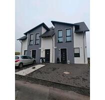 Haus zum Verkauf, linke Seite - 420.000,00&nbsp;EUR Kaufpreis, ca.&nbsp; 225,00&nbsp;m&sup2; in Bad Laasphe (PLZ: 57334)