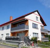 Altbaucharme 3 Zimmer Dachgeschosswohnung in ruhiger Seitenstraße Fußgönheims