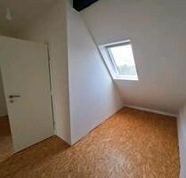 Mietwohnung Dachgeschoss - 817,00&nbsp;EUR Kaltmiete, ca.&nbsp; 90,00&nbsp;m&sup2; in Gelsenkirchen (PLZ: 45896) Gelsenkirchen-Nord