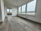 Foto - Schöne Aussicht! Renovierte 3-Zimmer-Wohnung mit Balkon!
