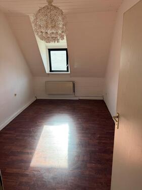 Foto - 4 Zimmer Dachgeschoßwohnung zur Miete in Köln