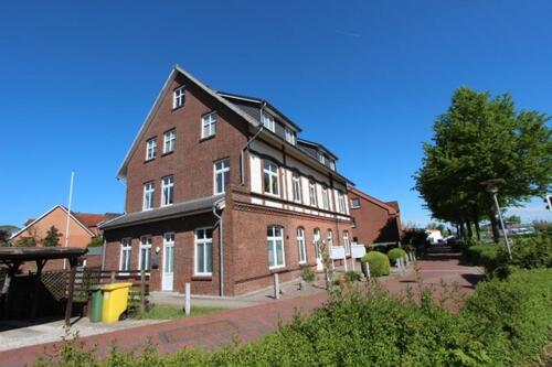 Foto - Niebüll ebenerdiger PKW-Stellplatz, ca. 120m vom Bahnhof entfernt