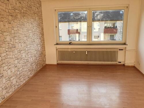 Foto - 3 Zimmer Wohnung mit Loggia - 476,00&nbsp;EUR Kaltmiete, ca.&nbsp; 75,00&nbsp;m&sup2;