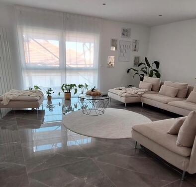 Foto - Moderne, exklusive 4-Zimmer Wohnung mit geh. Innenausstattung