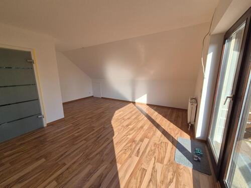 Foto - 3 Zimmer Dachgeschoßwohnung zur Miete in Wiesbaden