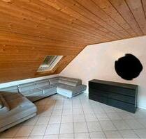 Dachgeschoss Wohnung - 700,00&nbsp;EUR Kaltmiete, ca.&nbsp; 120,00&nbsp;m&sup2; in Prosselsheim (PLZ: 97279)