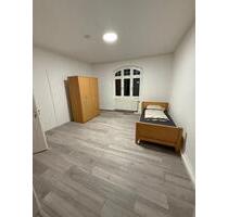 7 Zimmer Wohnung voll möbliert ab sofort zu vermieten - Esslingen am Neckar Oberesslingen