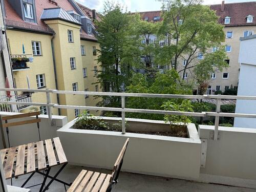 Foto - Frisch vollmöblierte 1-Zimmer-Wohnung mit Balkon am Rotkreuzplatz