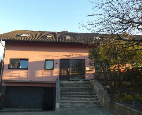 Foto - Erdgeschosswohnung mit Terrasse, Garten und Hobbyraum