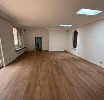 Tolles großzügiges Hinterhaus - 2.750,00&nbsp;EUR Kaltmiete, ca.&nbsp; 285,00&nbsp;m&sup2; in Düsseldorf (PLZ: 40223) Stadtbezirk 3