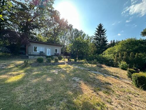 Foto - massiver Bungalow auf Eigentumsland
