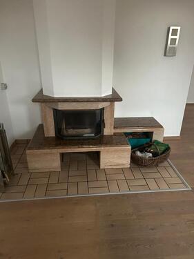 Foto - Renovierte, gepflegte Dachgeschosswohnung zu vermieten